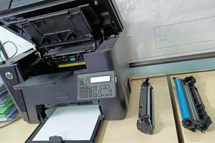 máy in bị sọc và đi tìm hướng khắc phục hợp lý